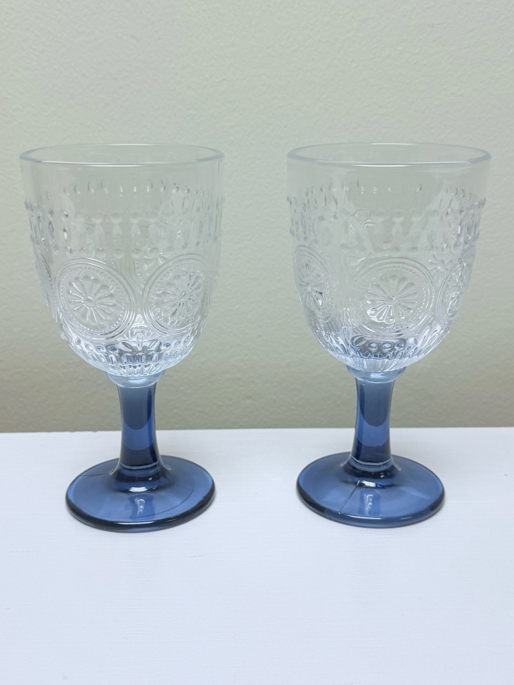 Set of 2 Goblets with Blue Stem, 4th of July Target Bullseye Playground 2026